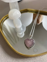 Load image into Gallery viewer, The Eternal Heart Rose Quartz Necklace
